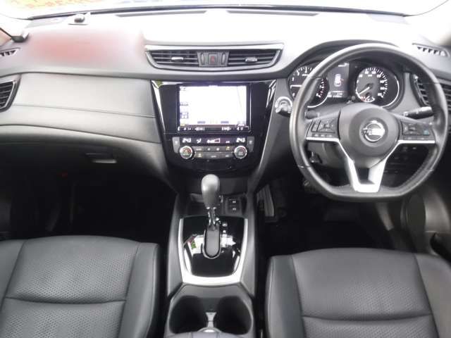 Nissan X-TRAIL 2019-02 6689-2