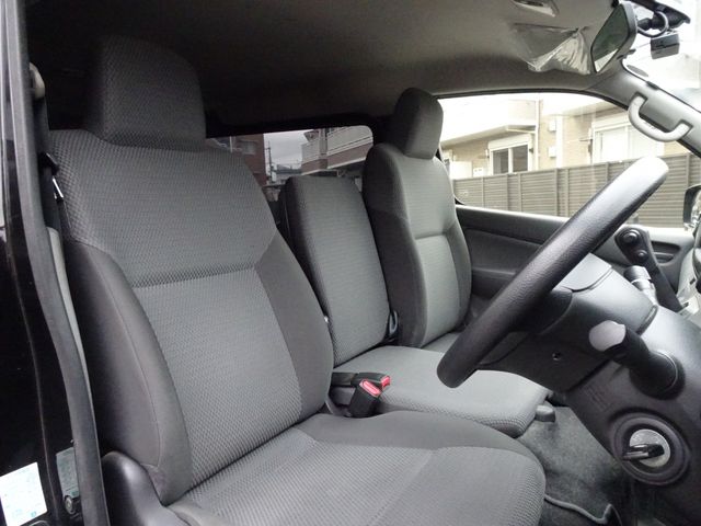 Nissan NV350 Caravan 2018-09 183121-16