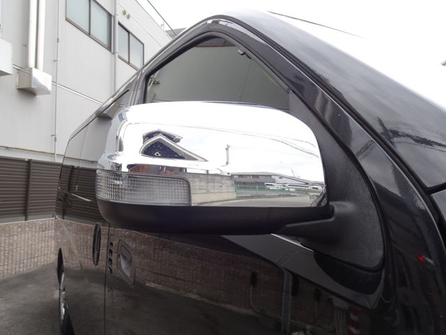 Nissan NV350 Caravan 2018-09 183121-13