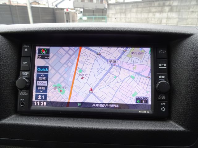 Nissan NV350 Caravan 2018-09 183121-28