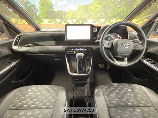 Toyota VOXY 2022-10 344296-1