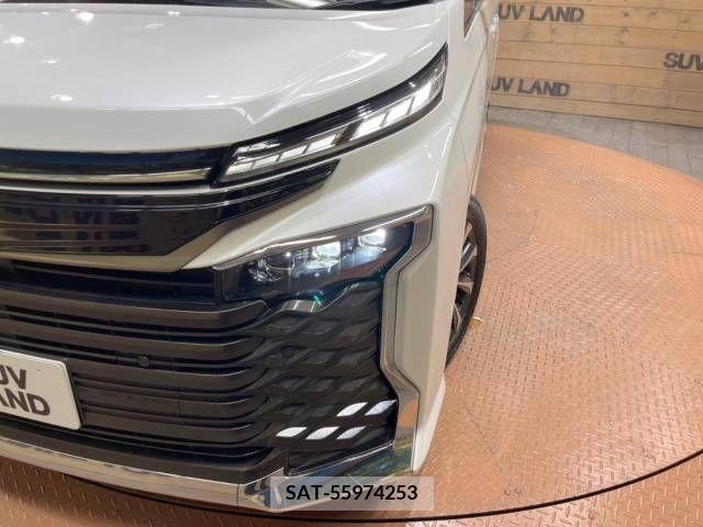 Toyota VOXY 2022-10 344296-12
