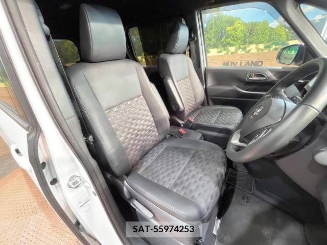 Toyota VOXY 2022-10 344296-8