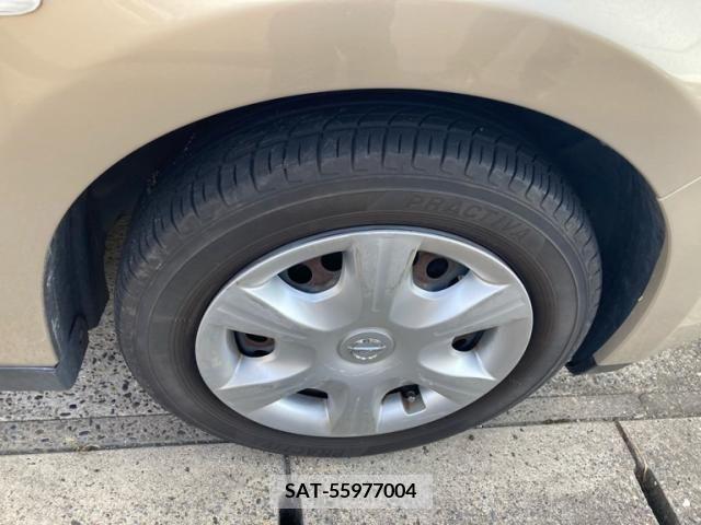 Nissan TIIDA 2010-01 394667-3