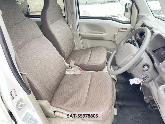 Suzuki EVERY 2020-05 301629-11