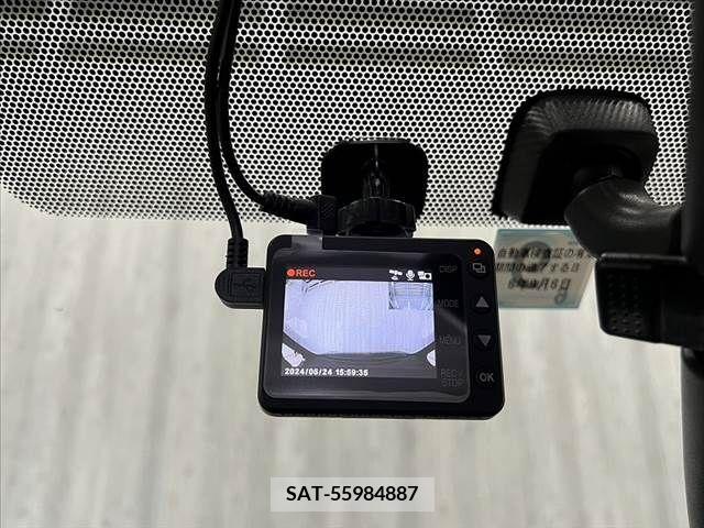 Toyota NOAH 2015-07 321444-20
