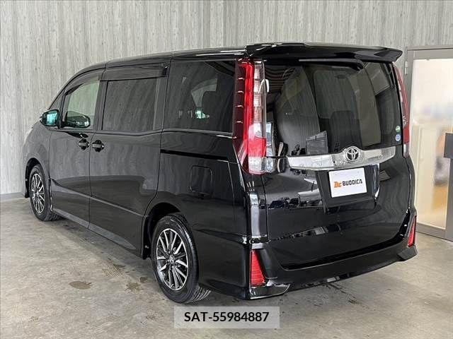 Toyota NOAH 2015-07 321444-12