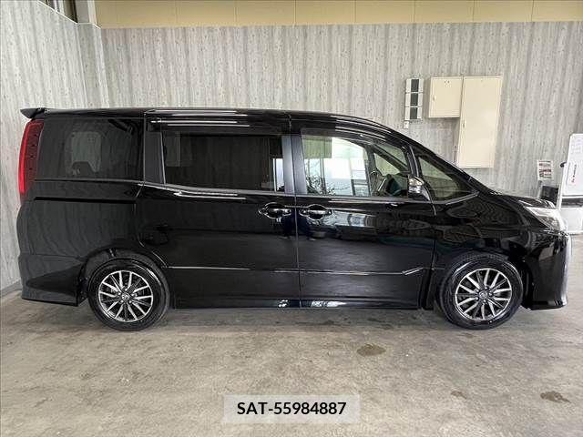 Toyota NOAH 2015-07 321444-10