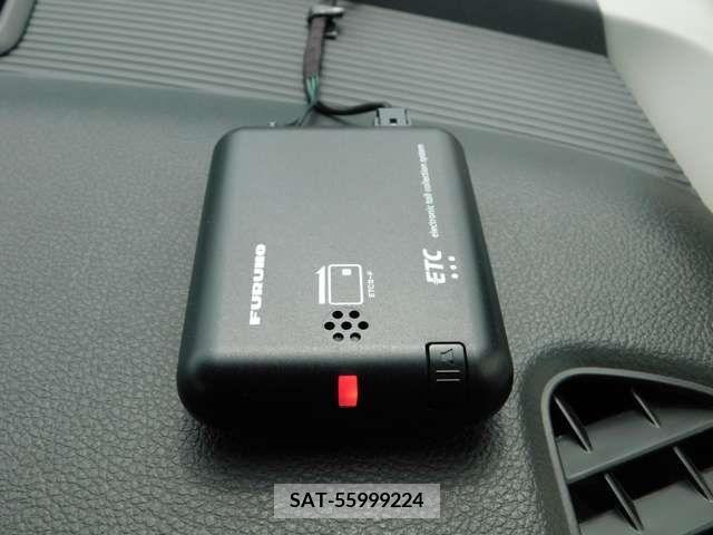 Suzuki SPACIA 2023-10 312410-4