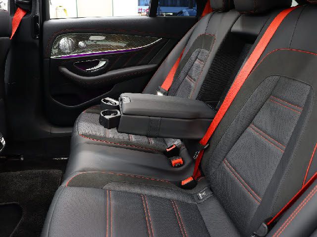 Amg E-CLASS 2018-01 11031-18