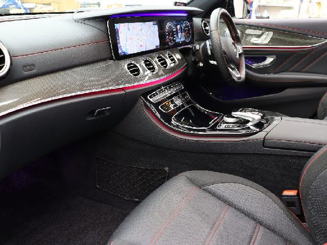 Amg E-CLASS 2018-01 11031-15