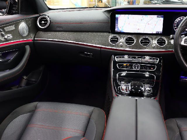 Amg E-CLASS 2018-01 11031-22