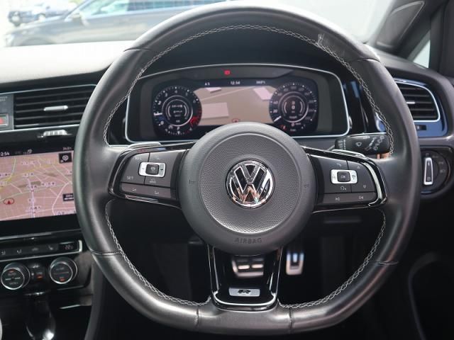 VolksWagen GOLF R 2017-06 22301-17