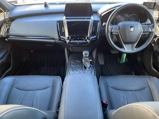 Toyota CROWN SEDAN 2019-07 191950-1