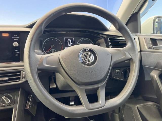 VolksWagen POLO 2019-10 185802-11