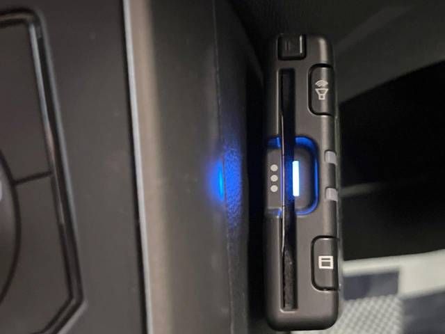 VolksWagen POLO 2019-10 185802-7