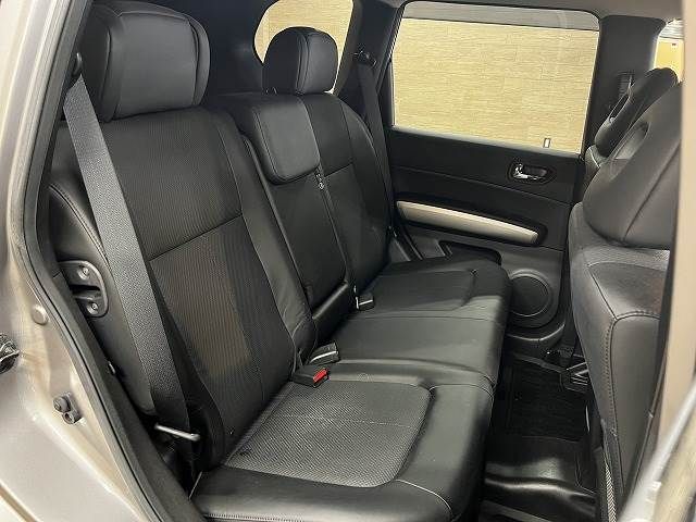 Nissan X-TRAIL 2012-09 15901-8