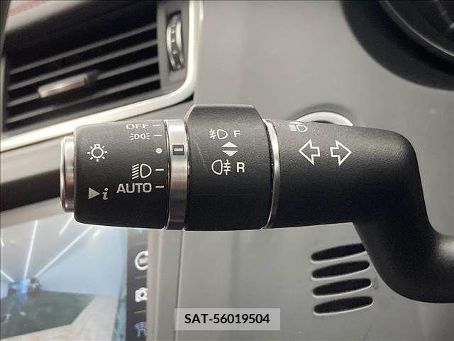 Jaguar E-PACE 2019-08 213643-10