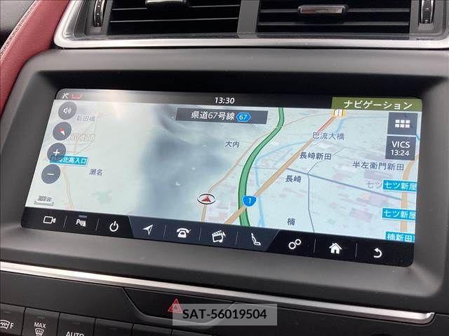 Jaguar E-PACE 2019-08 213643-3
