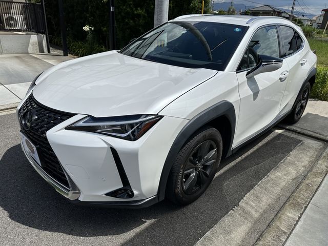 Lexus UX 2020-12 13156-1