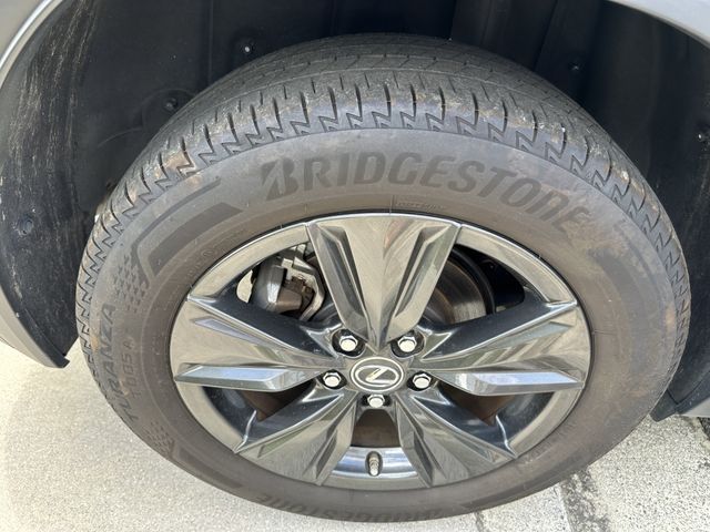 Lexus UX 2020-12 13156-23