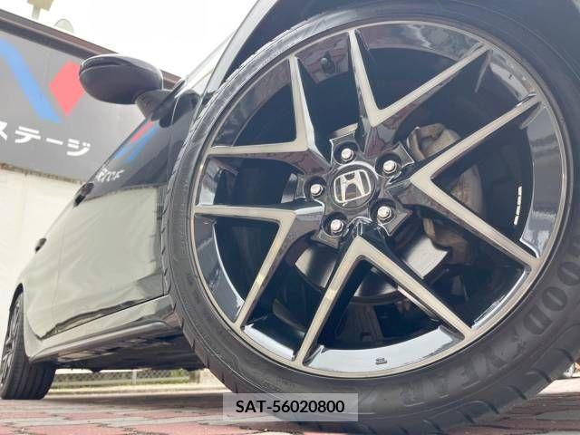 Honda CIVIC 2021-10 265347-13