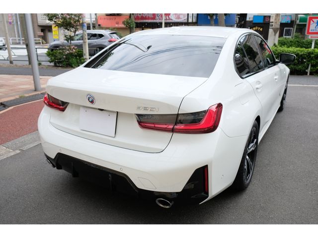 Bmw 3 SERIES 2023-03 24239-8