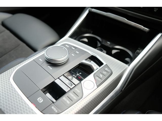 Bmw 3 SERIES 2023-03 24239-18