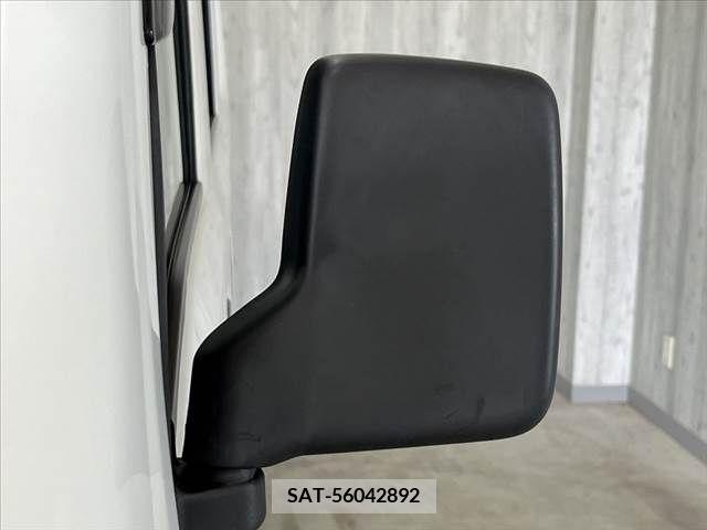 Suzuki EVERY 2017-05 268865-24