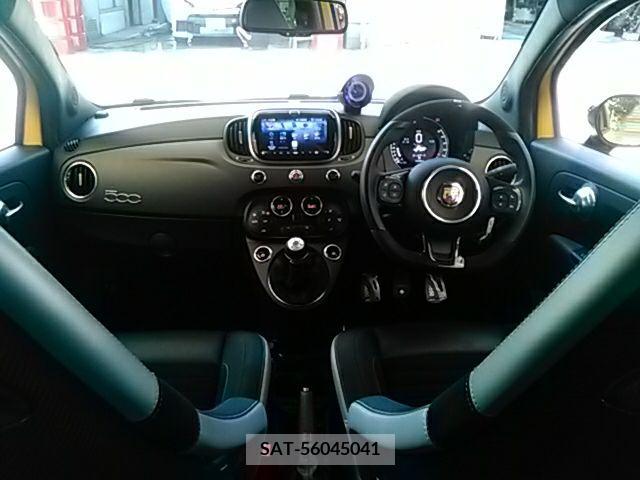 Abarth 595 2017-12 371650-1