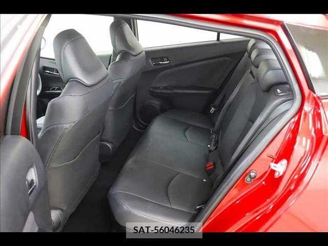 Toyota PRIUS 2018-02 349954-12