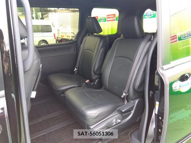 Toyota VOXY 2018-08 289138-7