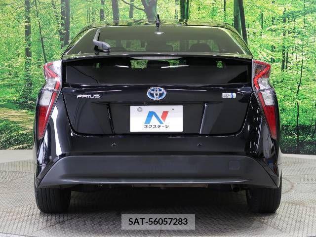 Toyota PRIUS 2018-08 330718-15