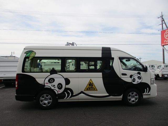 Toyota HIACE VAN 2015-03 2020-5