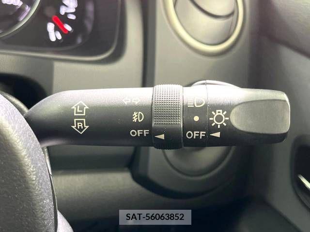 Mazda VERISA 2014-03 251932-7