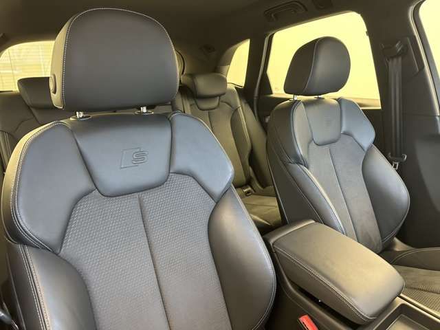Audi Q5 2021-03 9713-15