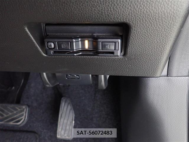 Suzuki SWIFT 2022-01 320974-13