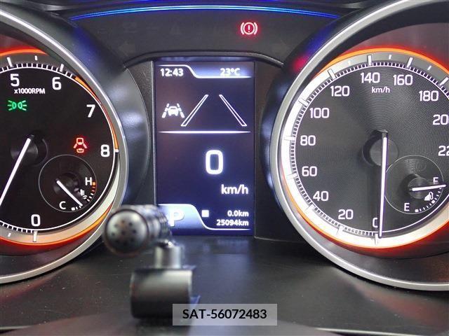 Suzuki SWIFT 2022-01 320974-23
