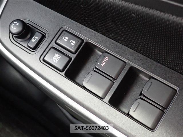 Suzuki SWIFT 2022-01 320974-21