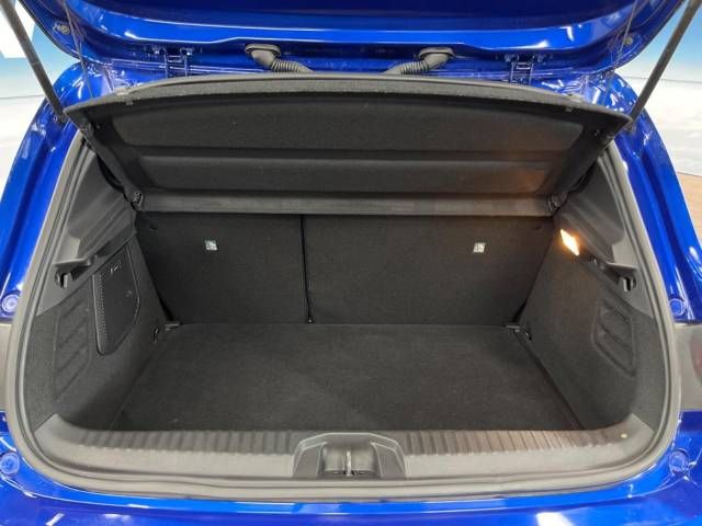 Renault LUTECIA 2021-03 27237-12