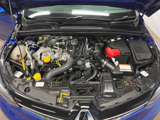 Renault LUTECIA 2021-03 27237-19