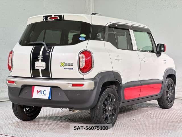 Suzuki X BEE 2018-07 325237-8