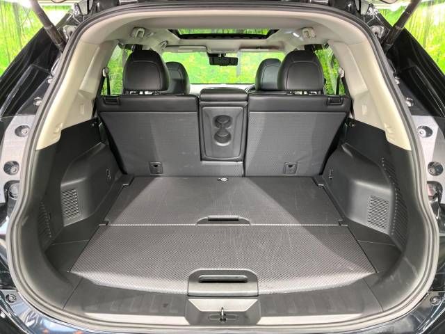 Nissan X-TRAIL 2018-09 196821-10