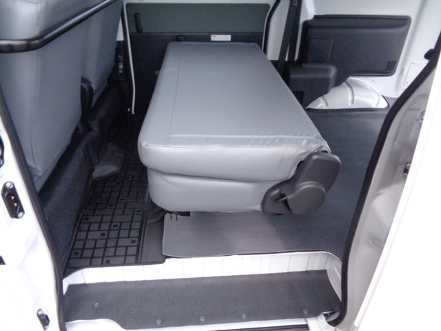 Toyota TOWNACE VAN 2023-01 184110-12
