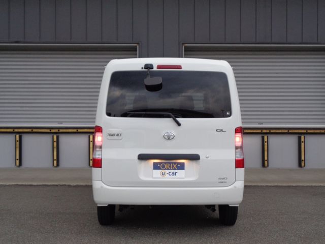 Toyota TOWNACE VAN 2023-01 184110-19