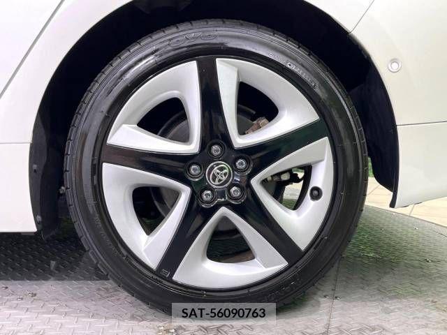Toyota PRIUS 2018-01 217013-13