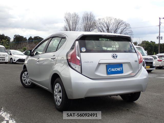 Toyota AQUA 2017-02 218560-2