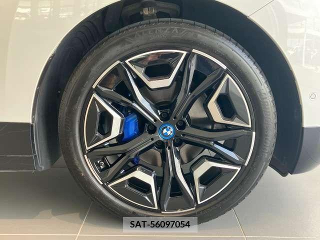 Bmw IX 2021-12 318970-6