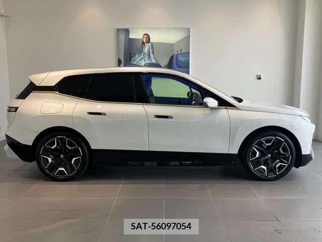 Bmw IX 2021-12 318970-2