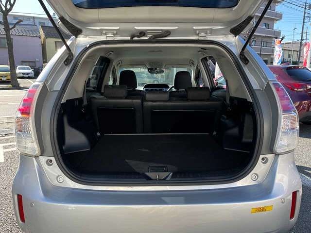 Toyota PRIUS ALPHA 2015-11 194418-11